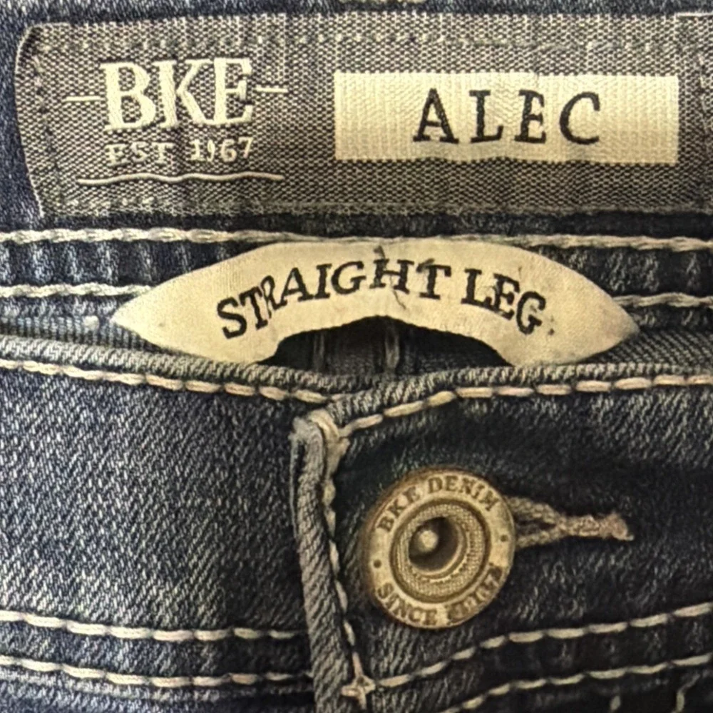 BKE ALEC Straight Leg Jeans sz 31R Medium Wash Stretch - Picture 4 of 7